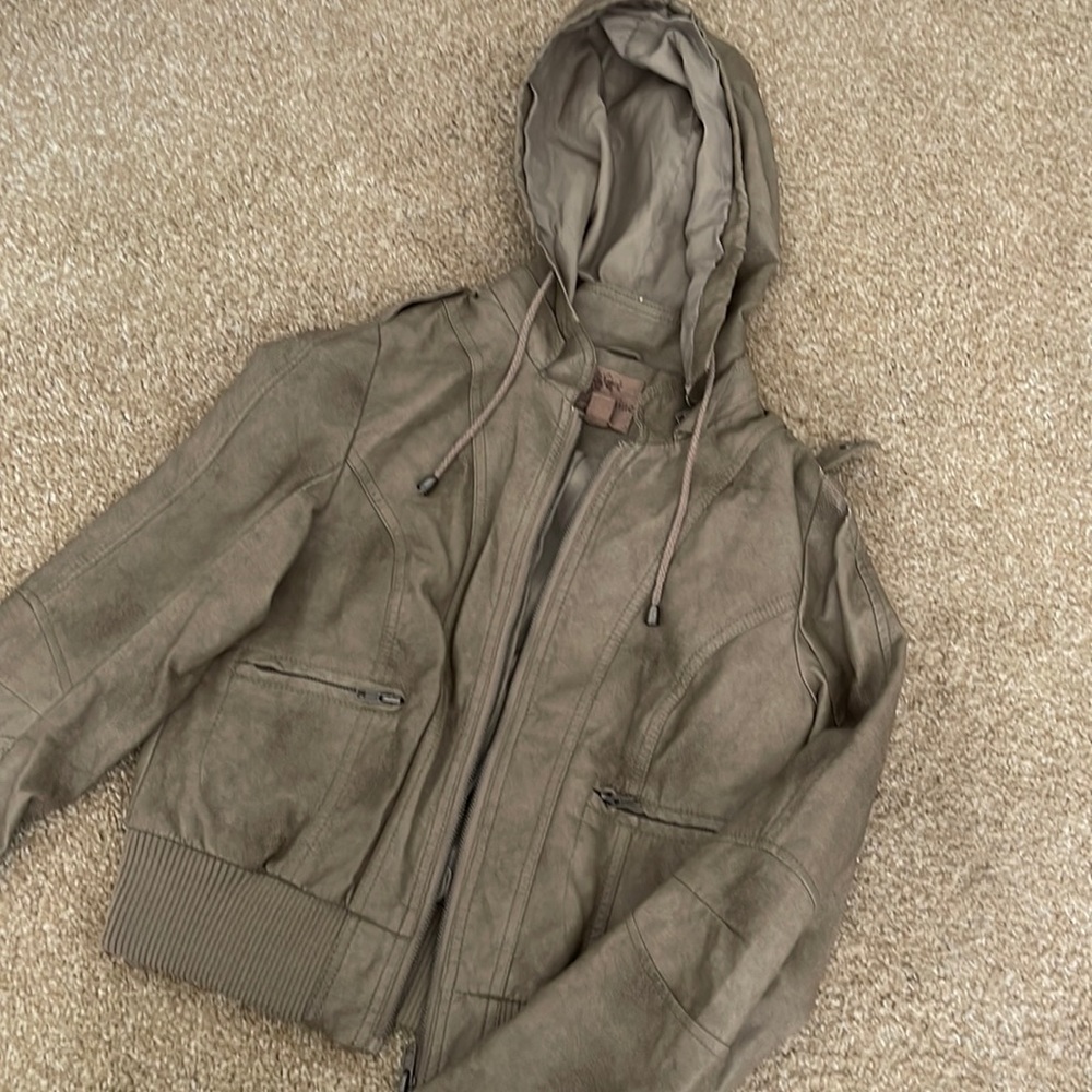 Women’s beige jacket
